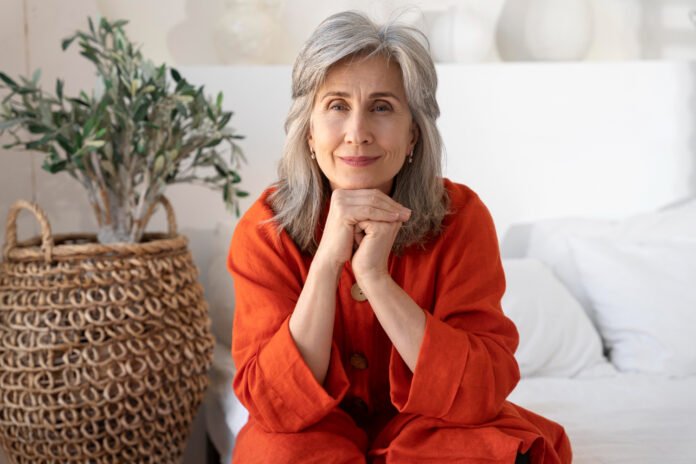 Mulher de meia-idade na menopausa