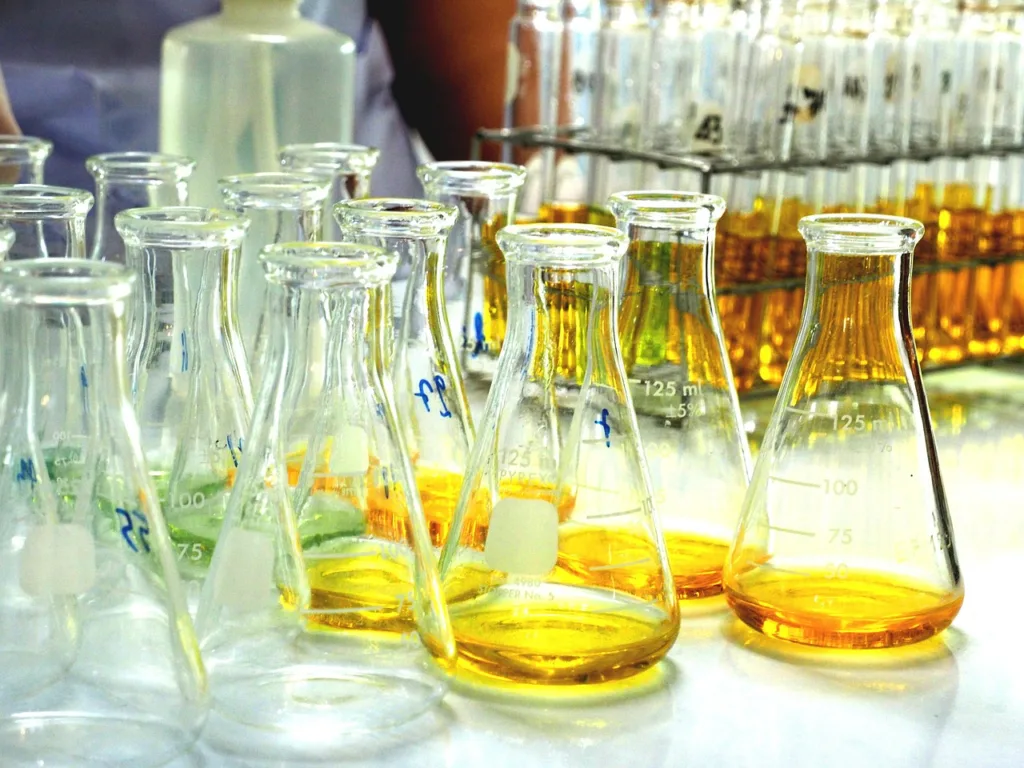 Frascos para experimentos em laboratório.
